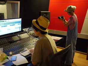 《跟宇宙結(jié)婚》錄音室全紀(jì)實 青年小伙子與群星共筑《第二關(guān)》音樂奇境